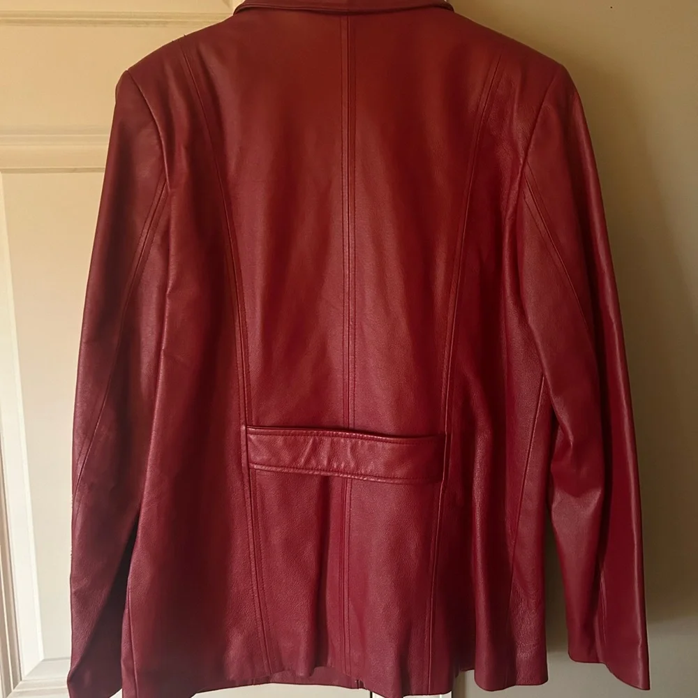 Kim Rogers Red Leather Jacket Classic Style - Picture 3 of 3